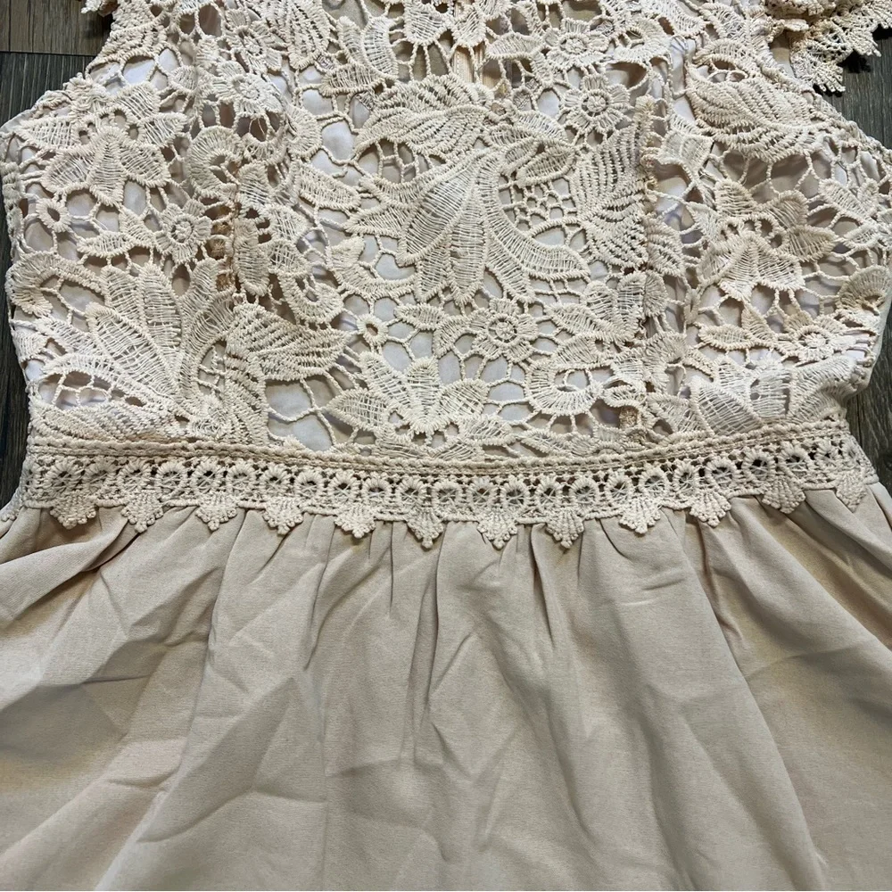 NWT SHEIN Tan Short Sleeves Lace Front Flowy Sun Dress Size S - Picture 7 of 14